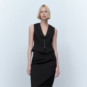 Zara Sleeveless Button-Up Top